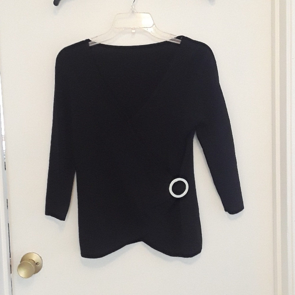 Black, Mid-Sleeve Sweater